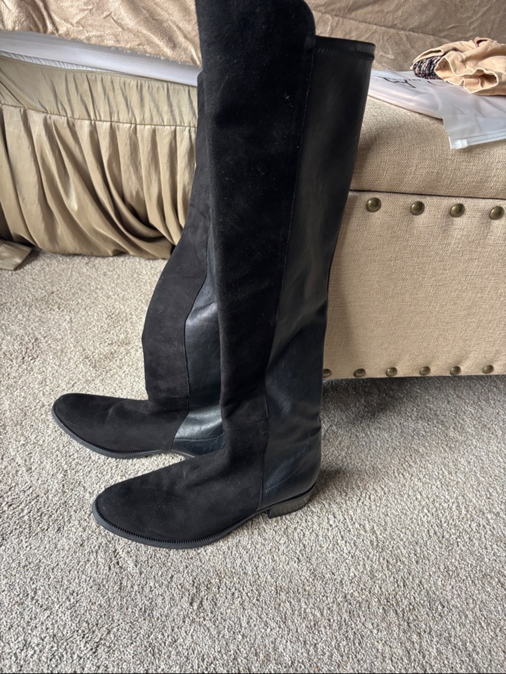 Classic Black Knee-High Women’s Boots - Sleek Two-Texture Design